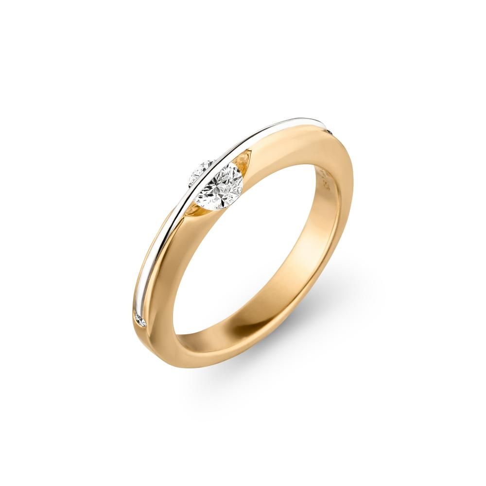 Gli anelli di zirconio di gioielli cubici personalizzati all'ingrosso OEM / ODM fanno un'ottima impressione