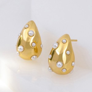 Fully customizable with 18K gold plated earrings