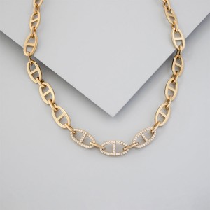 Necklace made of 18k gold-plated and recycled 925- sterling silver